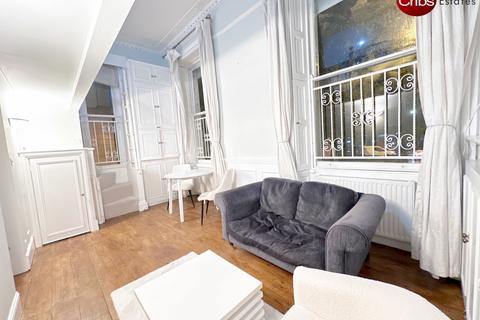 Studio to rent, Crescent Grove, SW4