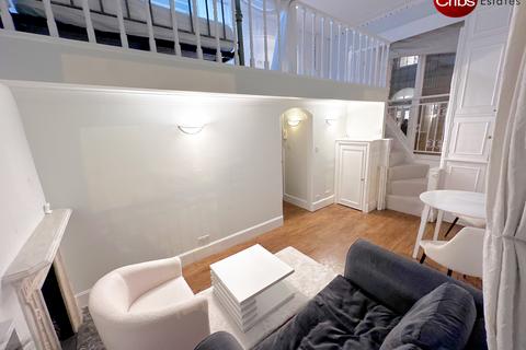 Studio to rent, Crescent Grove, SW4