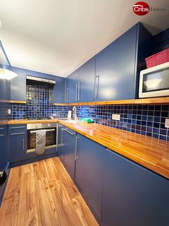 Studio to rent, Crescent Grove, SW4