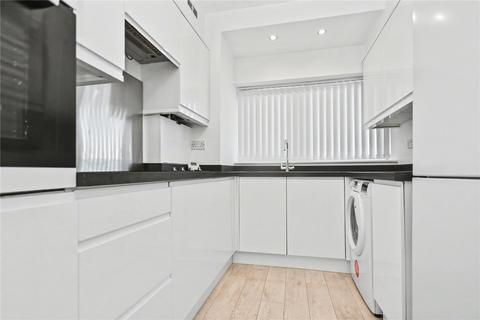 3 bedroom bungalow for sale, Glenlea Gardens, Stanningley, Pudsey, West Yorkshire