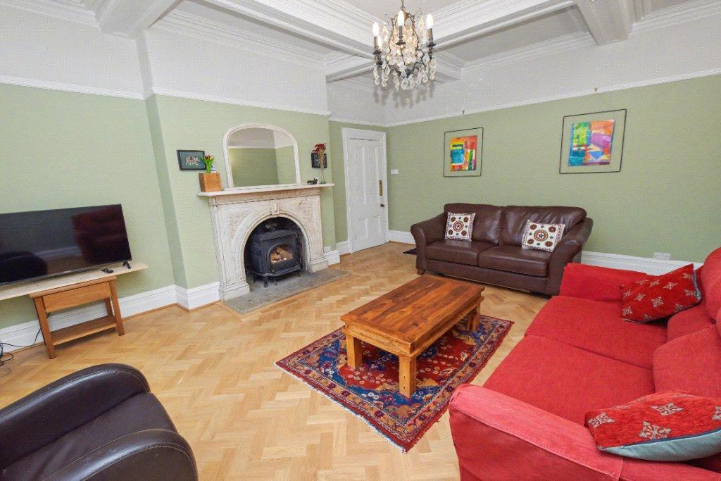 Main House Lounge