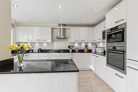 5 bedroom detached house for sale, Manor Green, Ketton, Stamford