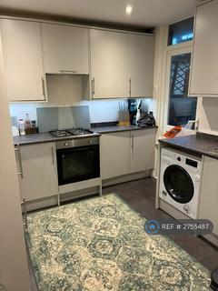 3 bedroom maisonette to rent, Fieldview, London, SW18