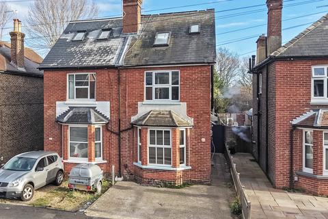 Lumley Road, Horley, Surrey, RH6