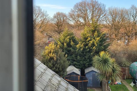 undefined, Lumley Road, Horley, Surrey, RH6