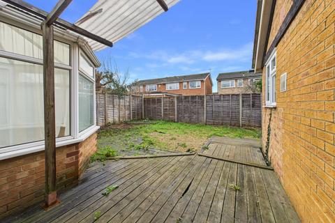 undefined, Ingleside, Colnbrook, Slough, Berkshire, SL3