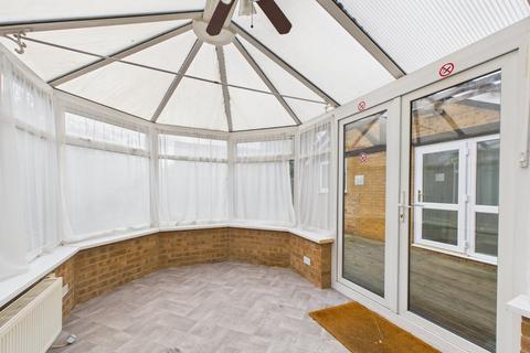 undefined, Ingleside, Colnbrook, Slough, Berkshire, SL3