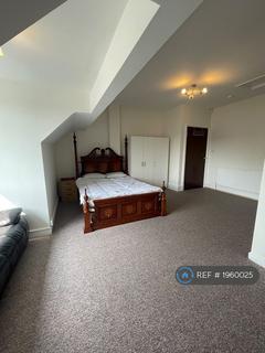 1 bedroom in a house share to rent, Beresford Road, Manchester, M13