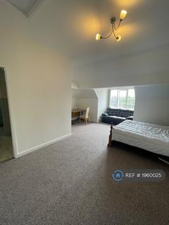 1 bedroom in a house share to rent, Beresford Road, Manchester, M13