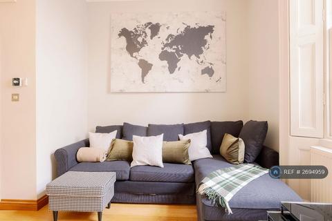 2 bedroom flat to rent, Denbigh Street, London, SW1V