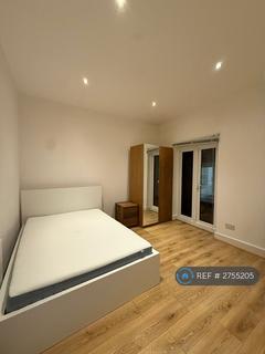 2 bedroom flat to rent, Hetley Road, London, W12