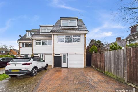 3 bedroom townhouse for sale, Headley Close, Reading RG5