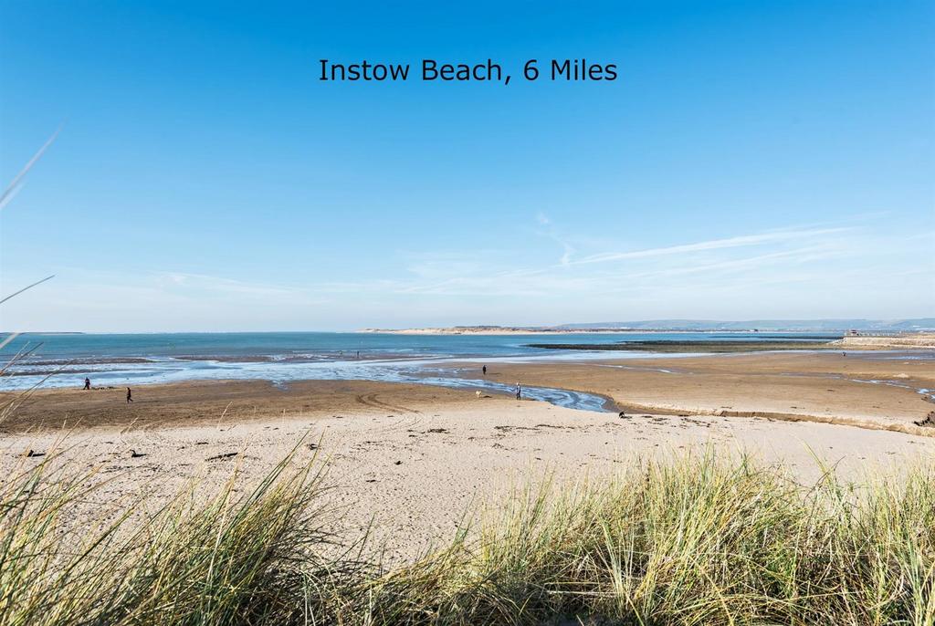 Instow Beach 6 Miles