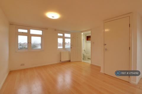 4 bedroom terraced house to rent, Clifton Road, Harrow, HA3