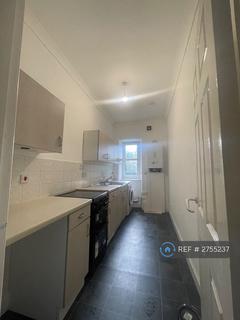 2 bedroom flat to rent, Knoxville Road, Kilbirnie, KA25