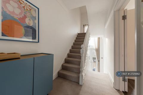 2 bedroom maisonette to rent, North End Road, London, SW6