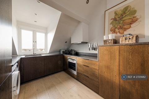 2 bedroom maisonette to rent, North End Road, London, SW6