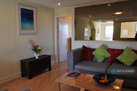 1 bedroom in a flat share to rent, Nantwich Road, Crewe, CW2