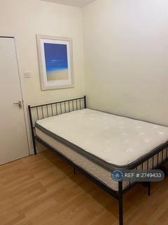 1 bedroom in a flat share to rent, Nantwich Road, Crewe, CW2