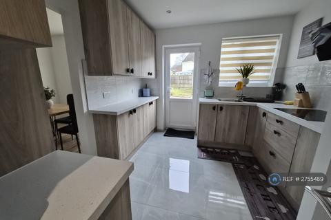 1 bedroom in a house share to rent, Aylminton Walk, Bristol, BS11