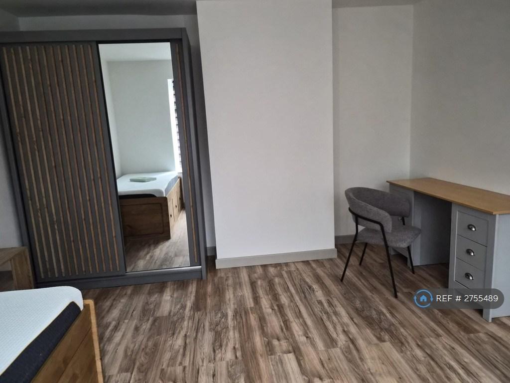Large Double Rooom