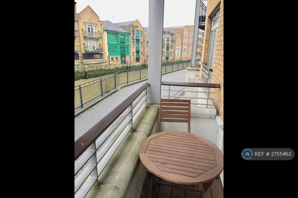 Balcony &amp; Listed Warehouses