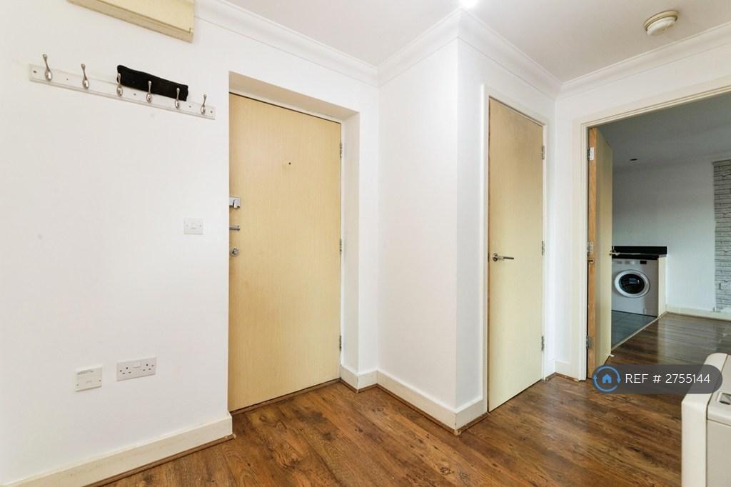 Landing/ Hallway