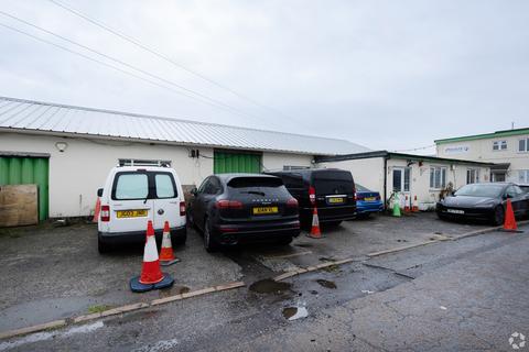 Industrial development to rent, Gorsey Ln Birmingham B46 1JU