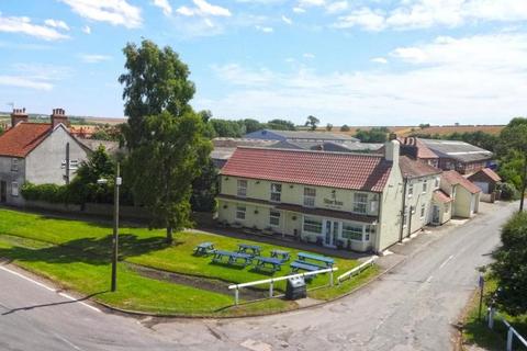 Pub for sale, Main Road Weaverthorpe YO17 8EY