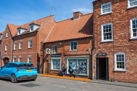 Office to rent, 47-49 Balderton Gate Newark NG24 1UE