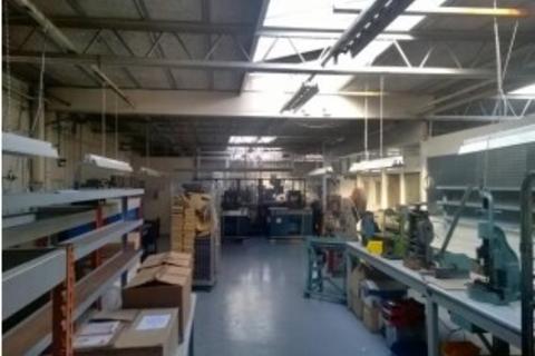 Distribution warehouse to rent, Austin Way Birmingham B42 1DU