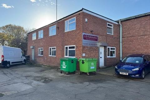 Warehouse to rent, Holloway Rd Heybridge CM9 4ER