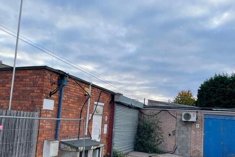 Warehouse to rent, Fryers Rd Walsall WS2 7LY