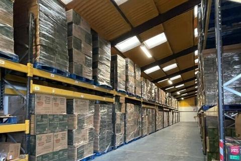 Warehouse to rent, Elford Rd Tamworth B79 9BJ