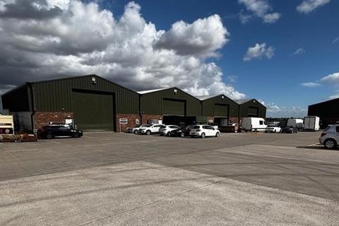 Warehouse to rent, Elford Rd Tamworth B79 9BJ
