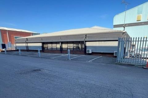 Industrial unit to rent, Westgate Aldridge WS9 8EX