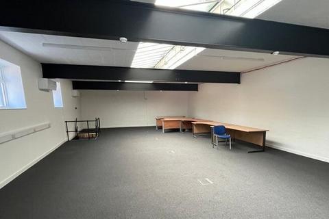 Industrial unit to rent, Westgate Aldridge WS9 8EX