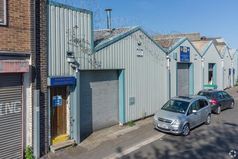Warehouse for sale, 5-13 Livingstone Av Bilston WV14 0RD