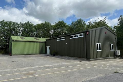 Industrial unit to rent, 6 Pinkney Park Malmesbury SN16 0NX