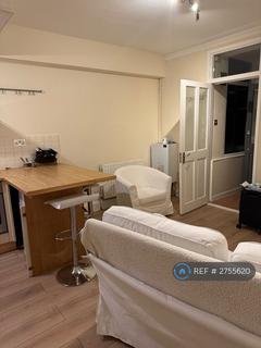1 bedroom flat to rent, Oakhill Court, London, SW15