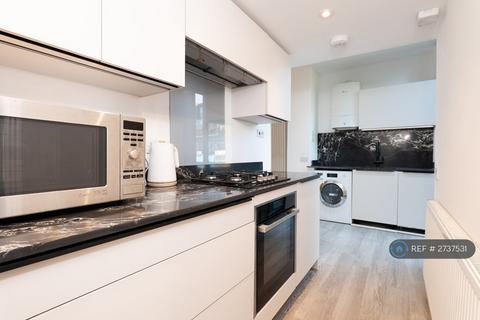 1 bedroom flat to rent, Stormont Road, London, SW11