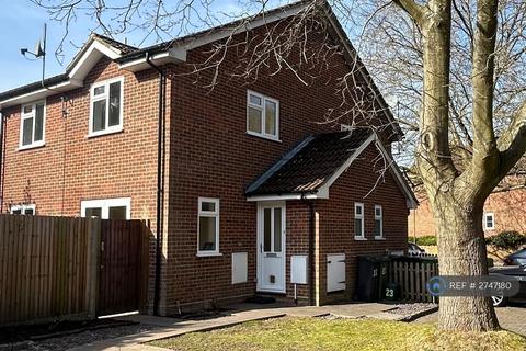 2 bedroom semi-detached house to rent, Laird Court, Bagshot, GU19