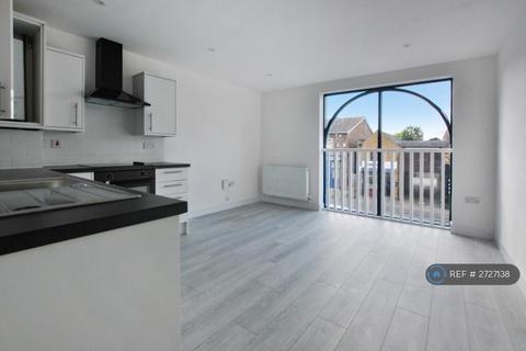 1 bedroom flat to rent, Station Road, Longfield, DA3