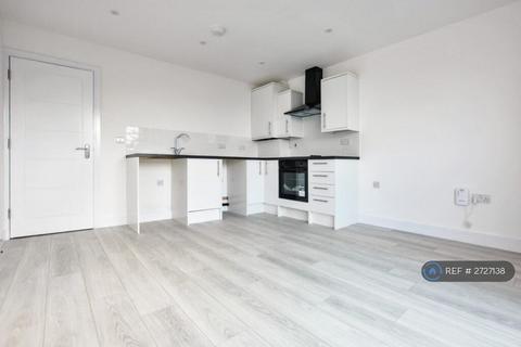 1 bedroom flat to rent, Station Road, Longfield, DA3