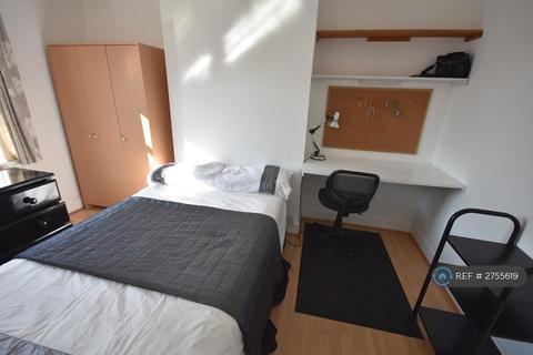 2 bedroom maisonette to rent, Lilac Road, Southampton, SO16
