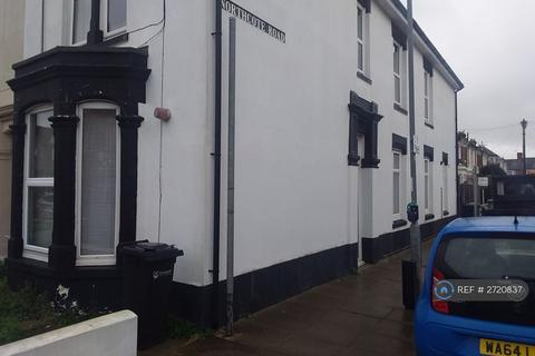 2 bedroom flat to rent, Francis Avenue, Southsea, PO4