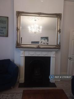 2 bedroom flat to rent, Francis Avenue, Southsea, PO4