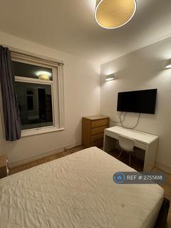 1 bedroom in a house share to rent, Parkhurst Road, London, N22