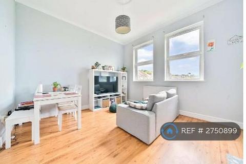 2 bedroom flat to rent, Horniman Grange, London, SE23