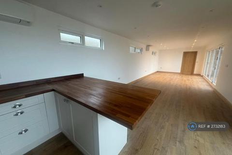 3 bedroom bungalow to rent, The Stables, Grassmoor, Chesterfield, S42